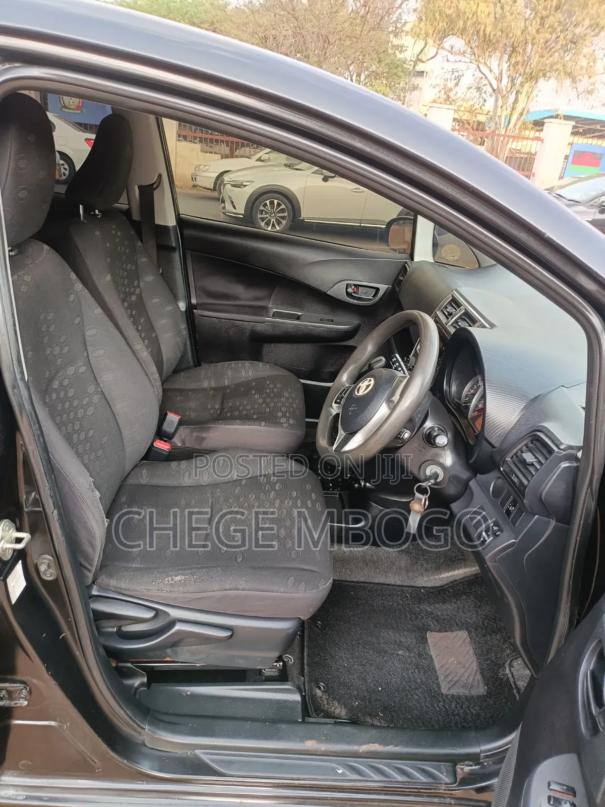 Toyota Ractis 2012 Black
