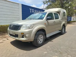 Toyota Hilux 2014 Silver
