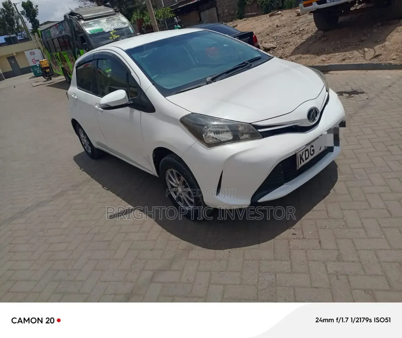 Toyota Vitz 2015 White