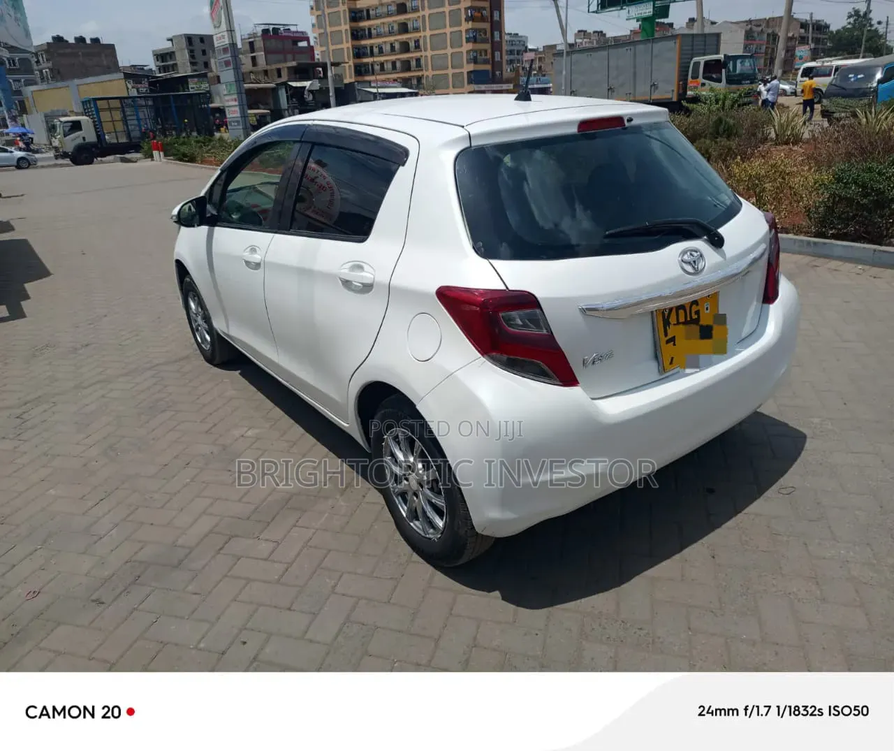 Toyota Vitz 2015 White