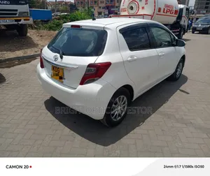 Toyota Vitz 2015 White
