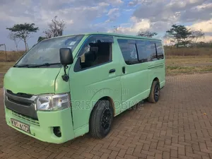 Toyota HiAce 2009 Green