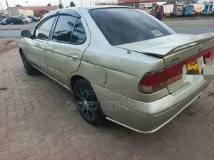 Nissan Sunny 2005 Silver