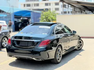 Mercedes-Benz C180 2021 Green