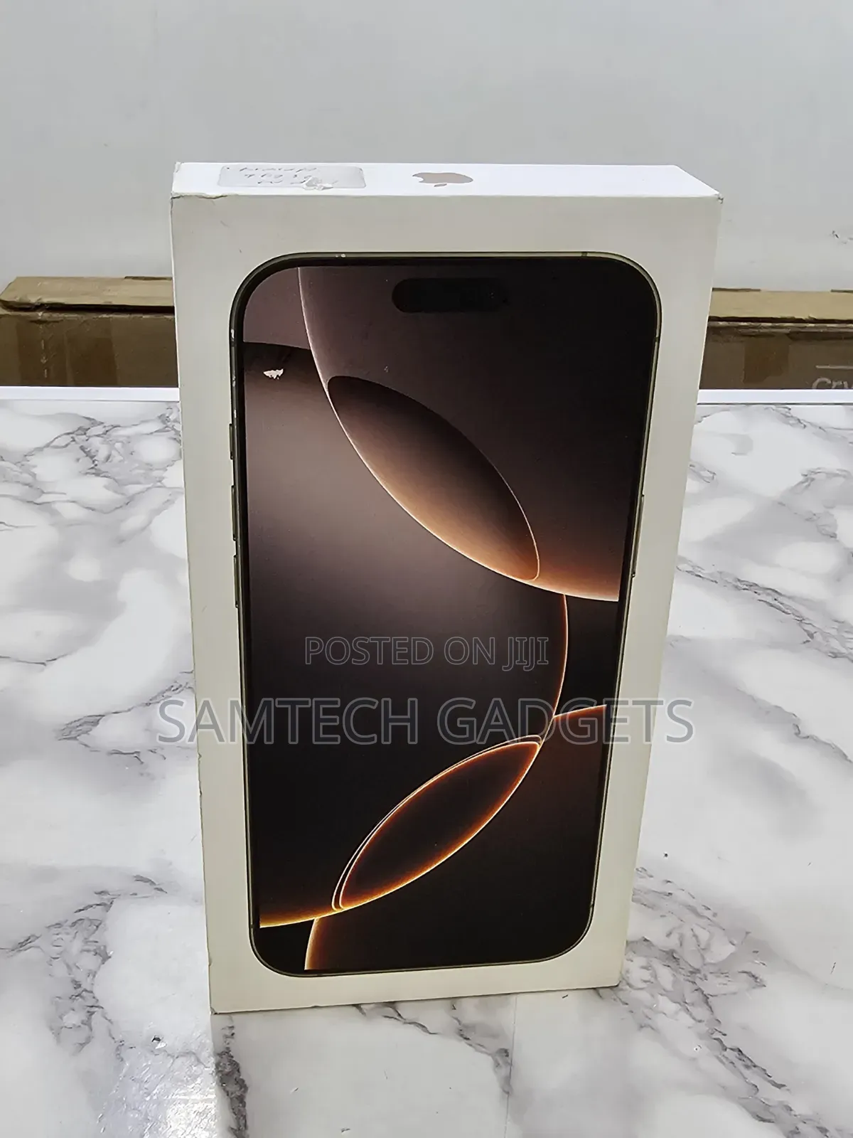 New Apple iPhone 16 Pro Max 256 GB Gold
