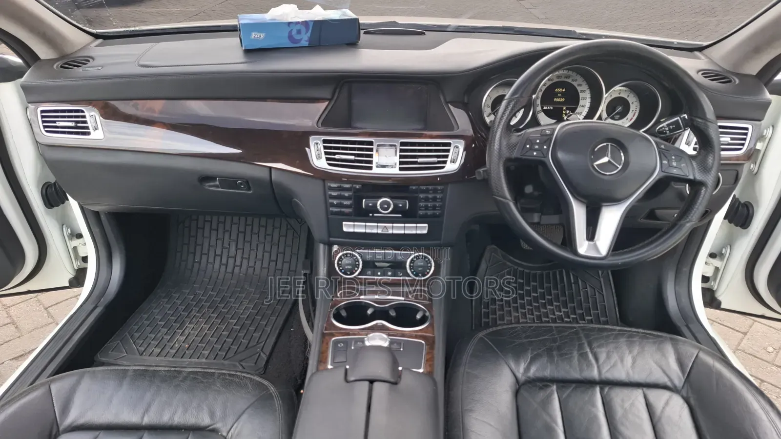 Mercedes-Benz CLS 350 2011 White