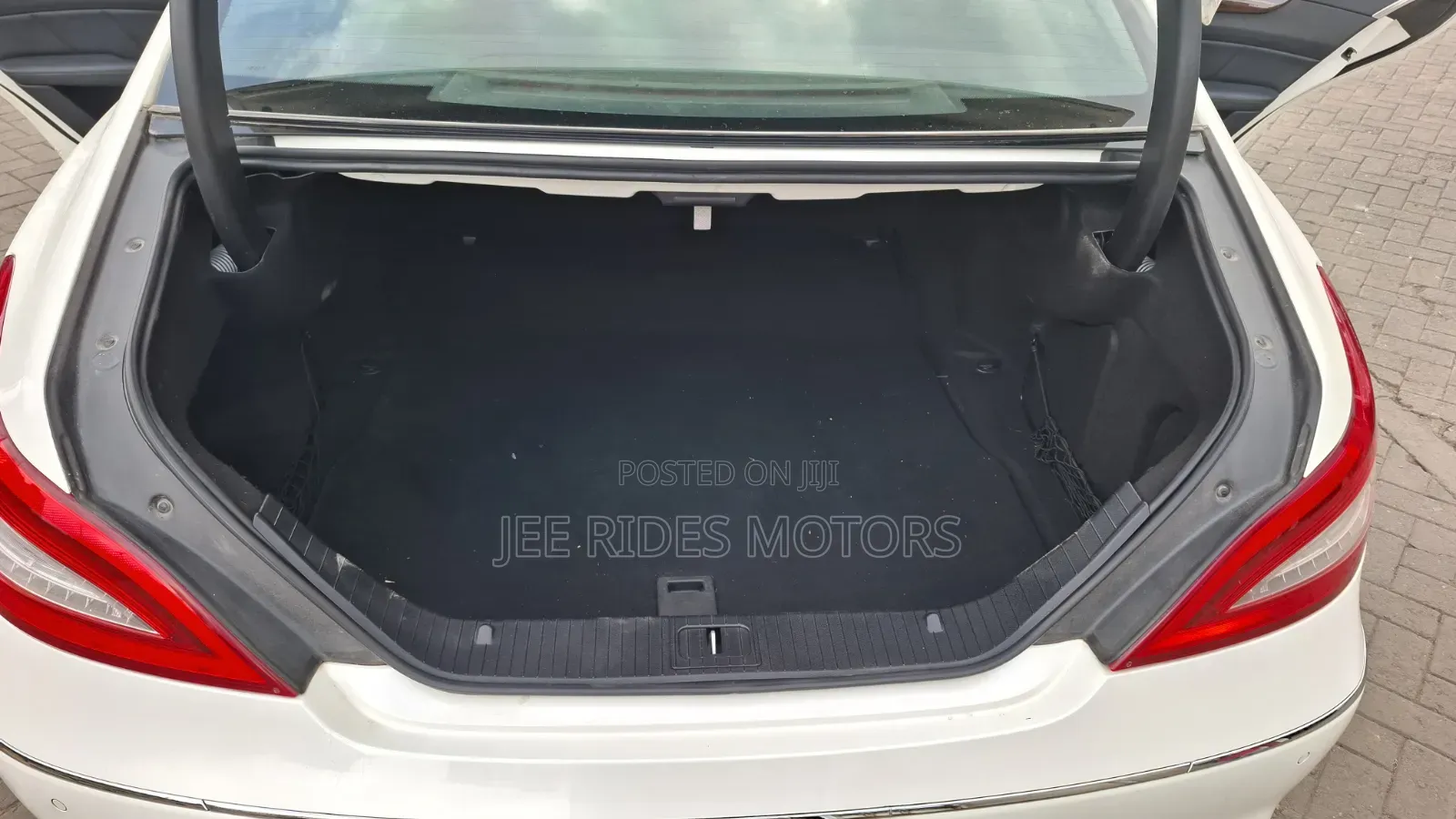 Mercedes-Benz CLS 350 2011 White