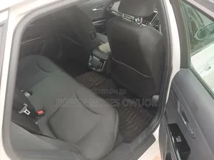 Toyota Crown 2018 Beige
