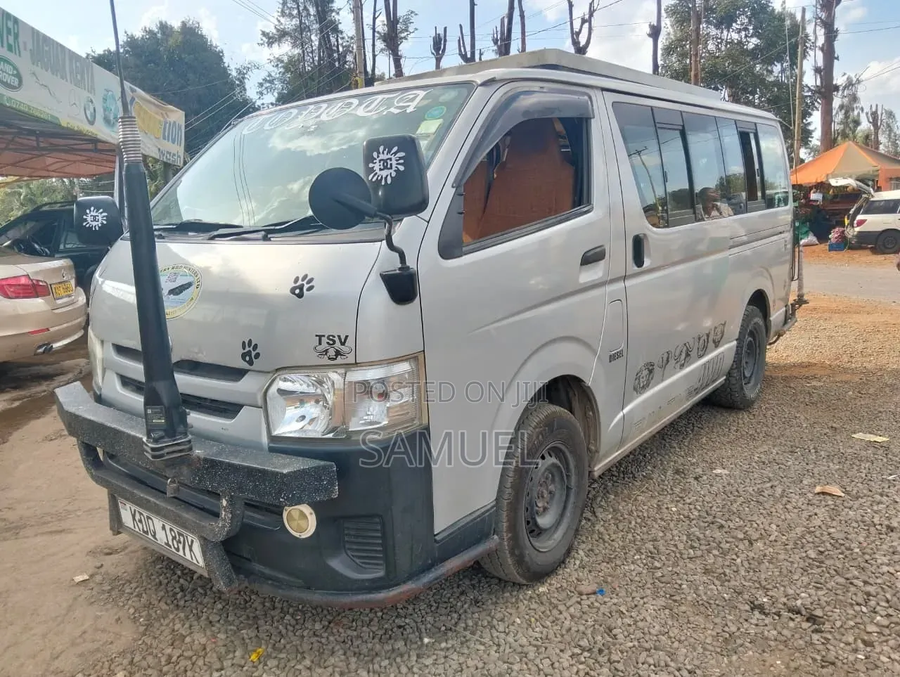 Toyota HiAce 2017 Silver