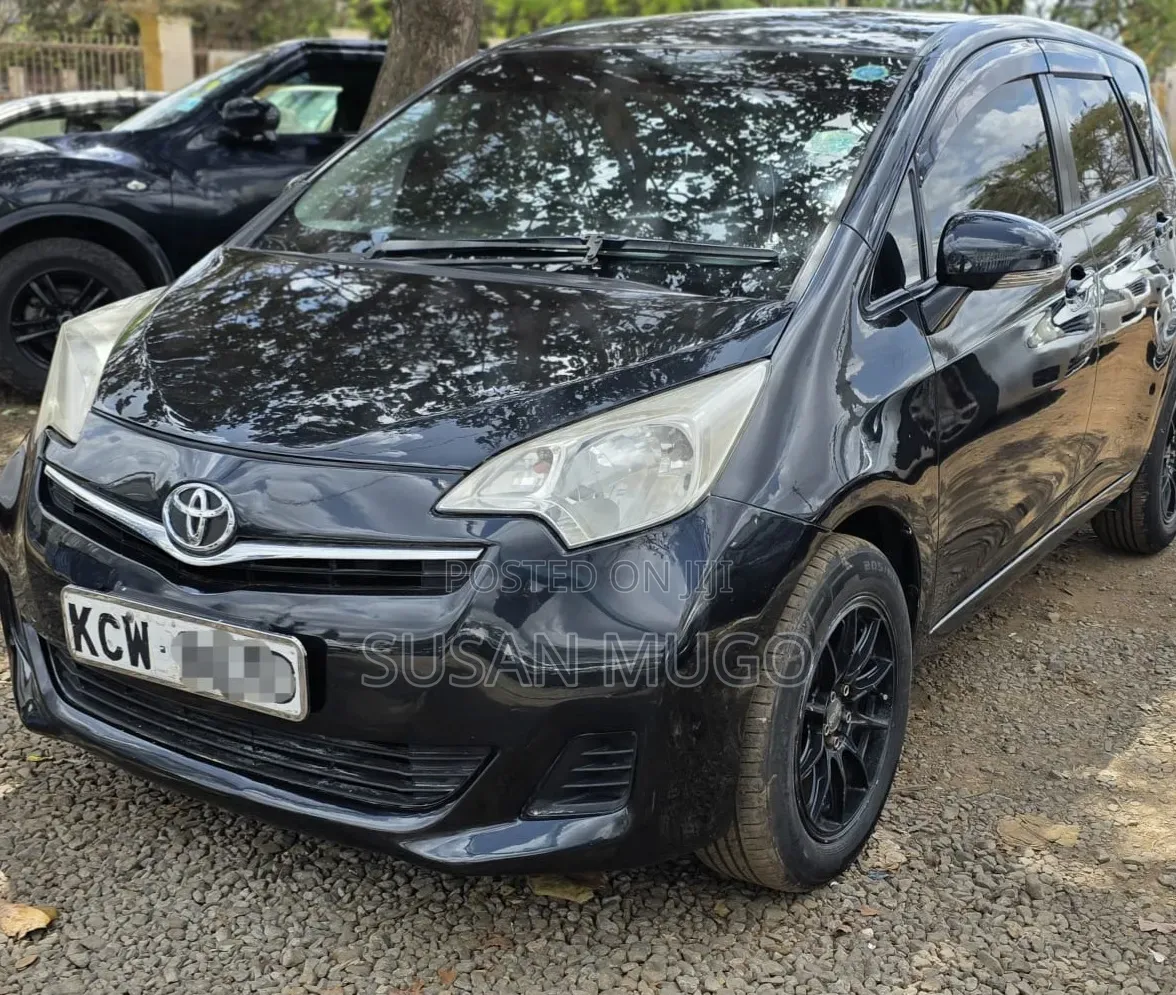 Toyota Ractis 2012 Black