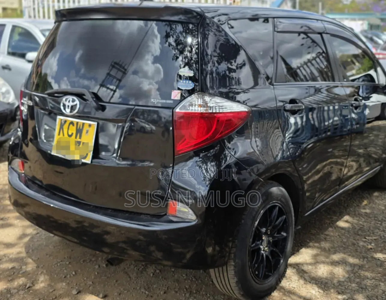 Toyota Ractis 2012 Black