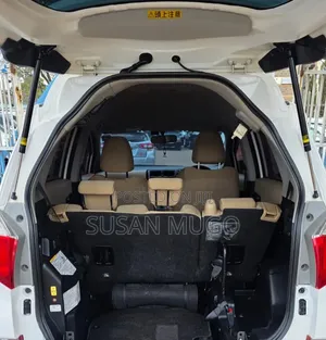Toyota Ractis 2012 White