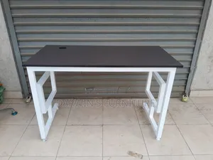 G Stand Table 