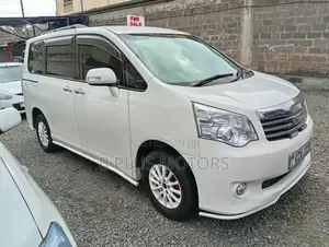 Toyota Noah 2012 White