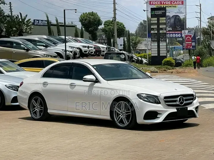 Mercedes-Benz 220 2019 White