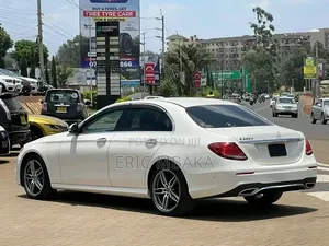 Mercedes-Benz 220 2019 White