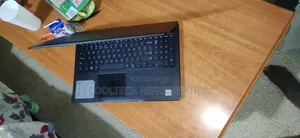 Laptop Dell Latitude 5300 4GB Intel Core i3 SSD 256GB