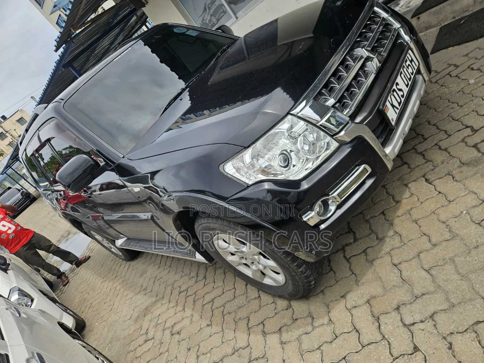 Mitsubishi Pajero 2016 Black