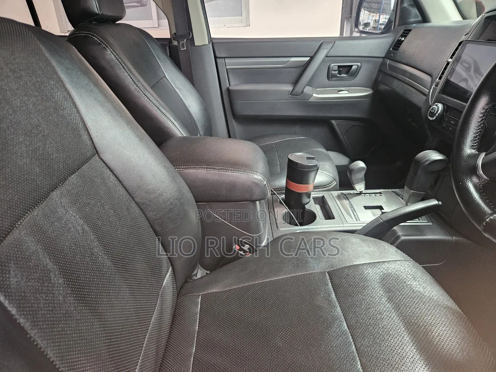 Mitsubishi Pajero 2016 Black