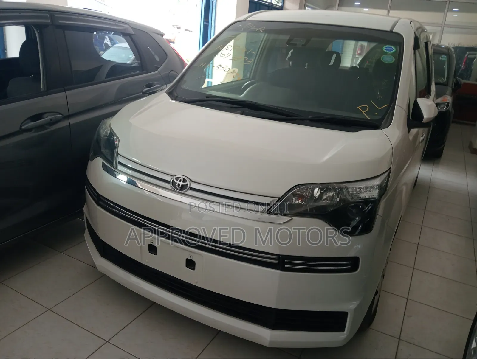 Toyota Spade 2019 White