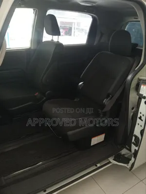 Toyota Spade 2019 White