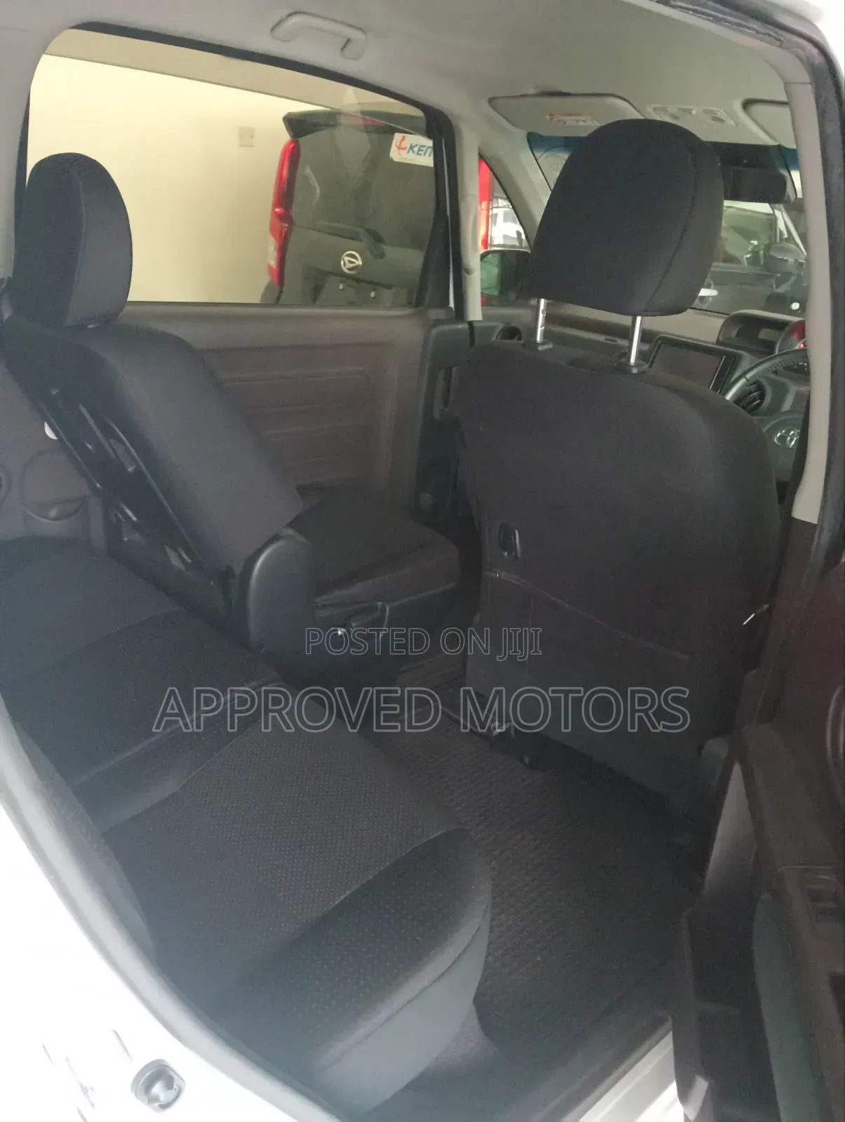 Toyota Spade 2019 White