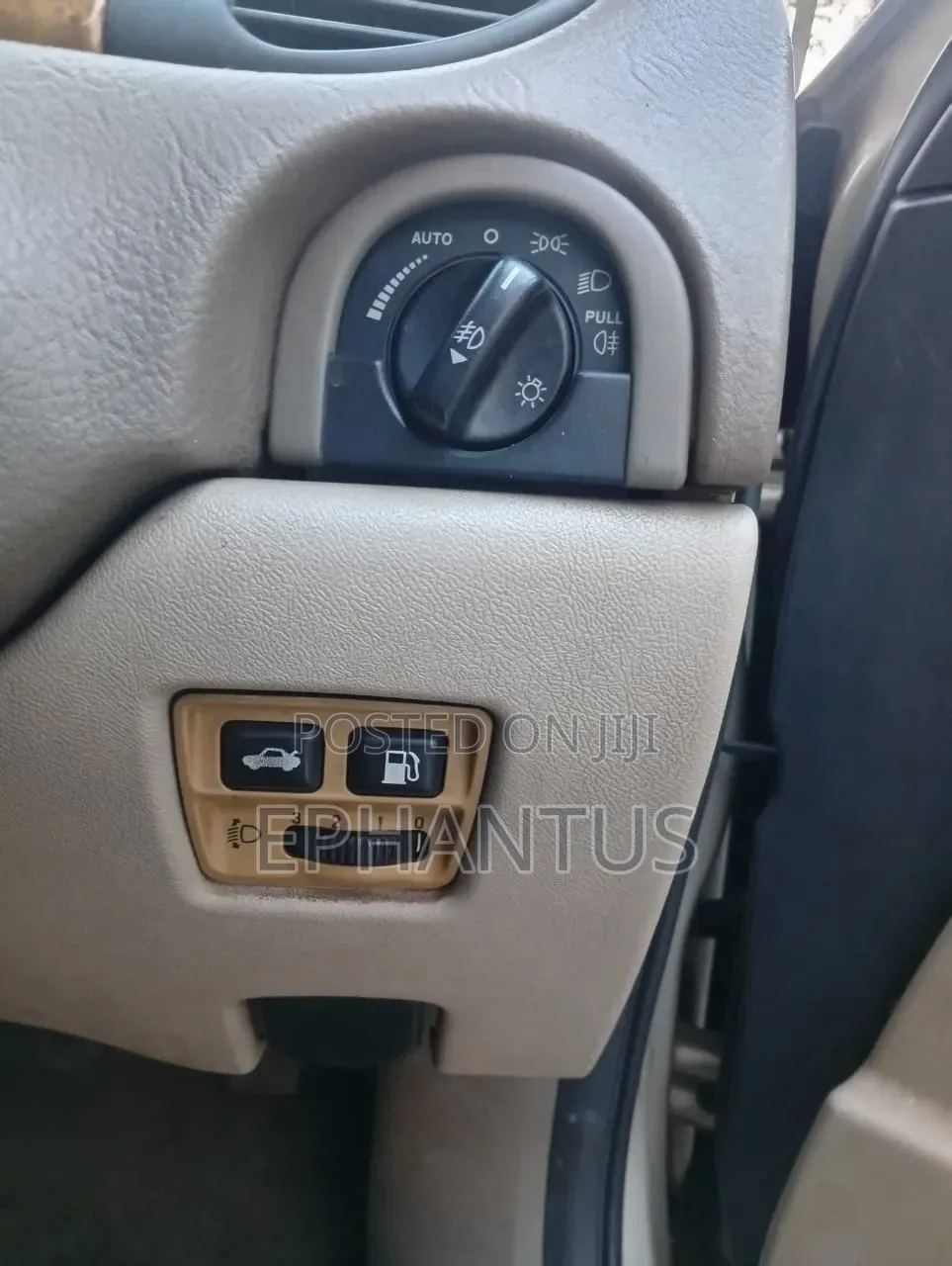 Jaguar S-Type 3.0L V6 2001 Gold