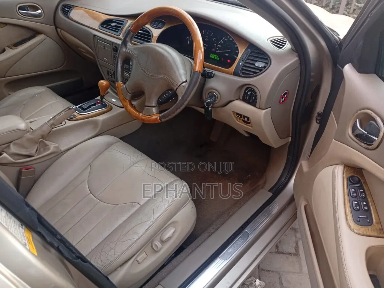 Jaguar S-Type 3.0L V6 2001 Gold