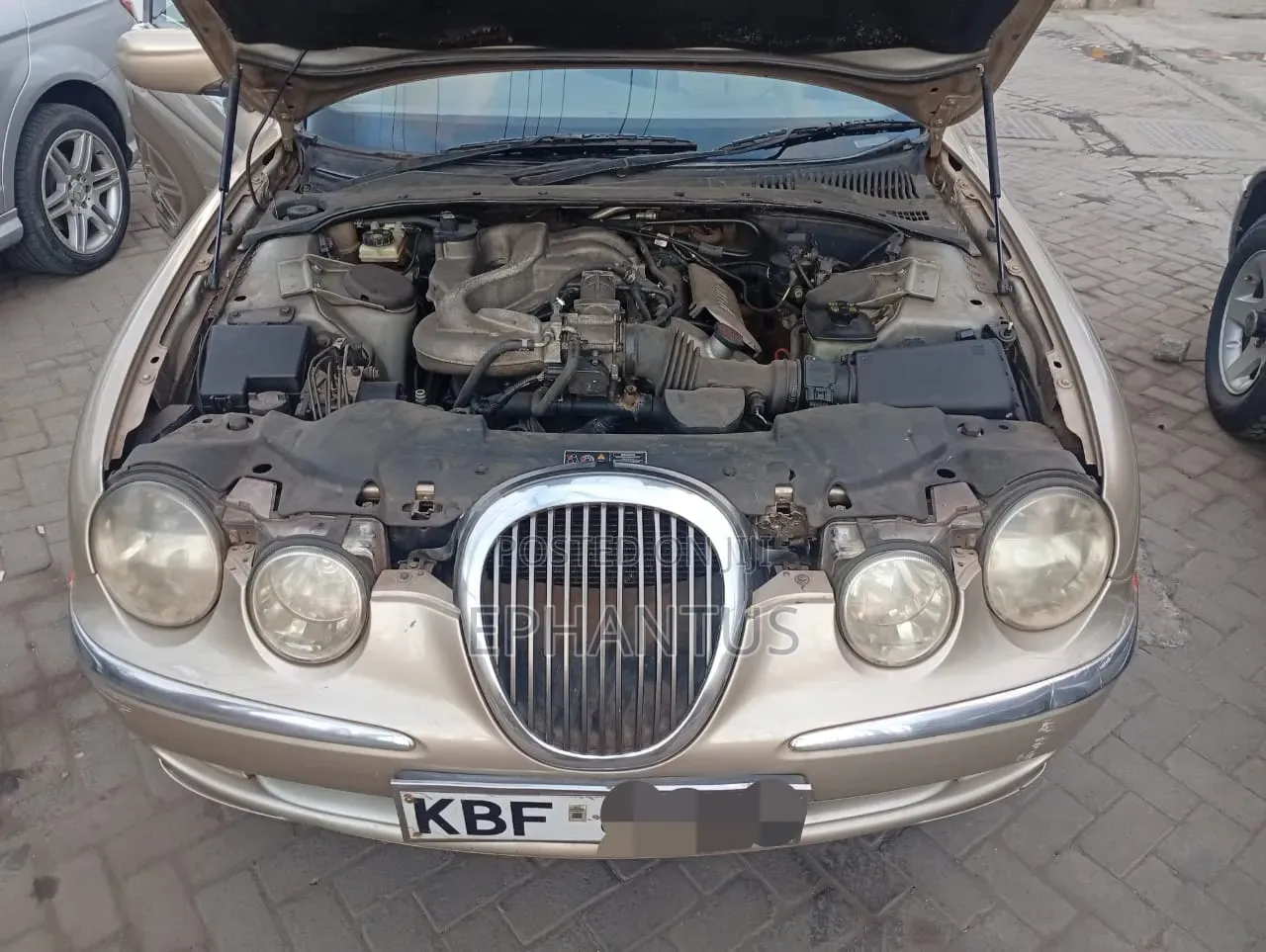 Jaguar S-Type 3.0L V6 2001 Gold