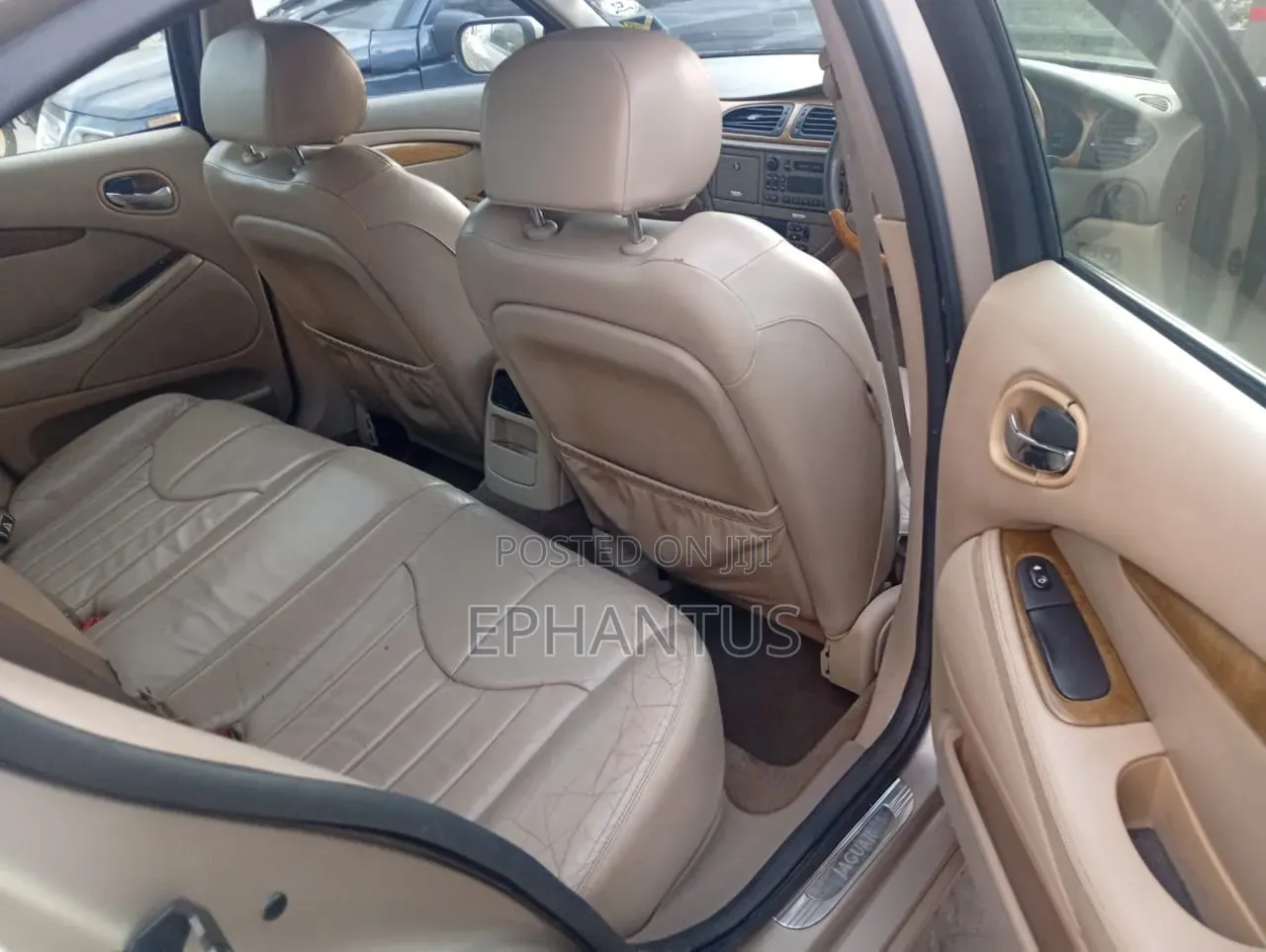 Jaguar S-Type 3.0L V6 2001 Gold