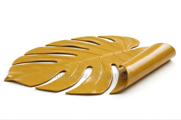 Leaf Shape Table Mat - main view