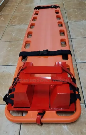 Portable and Lightweight Spine Board With Head Immobiliser
