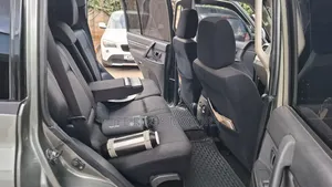 Mitsubishi Pajero 2012 Silver