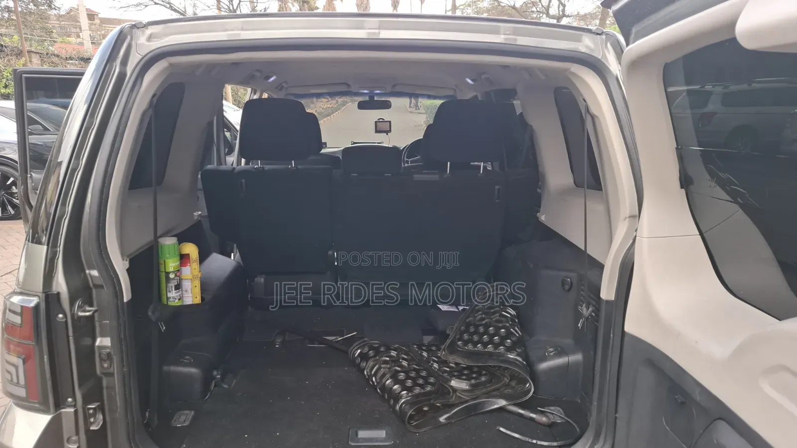 Mitsubishi Pajero 2012 Silver