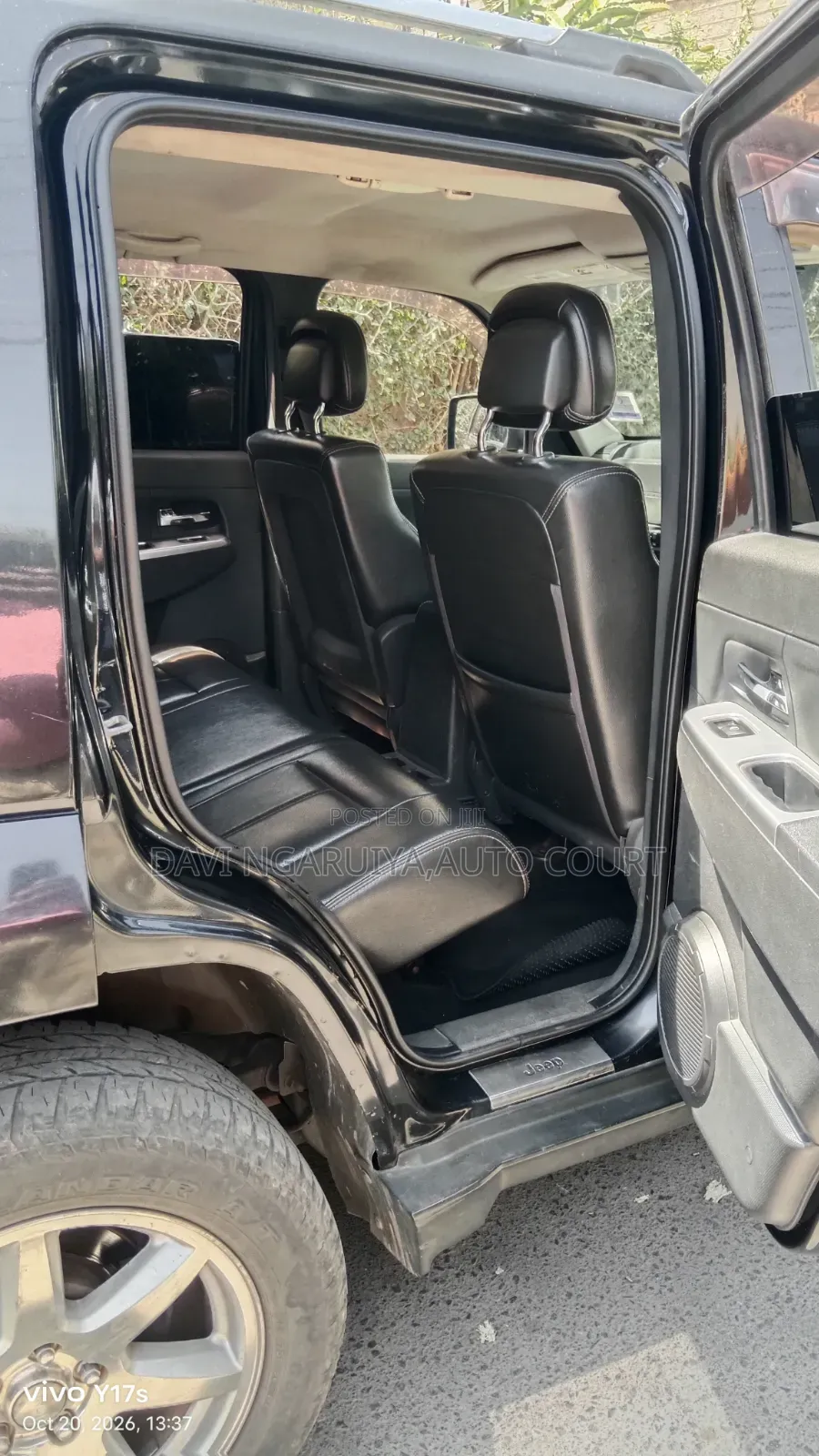 Jeep Cherokee 2010 Black
