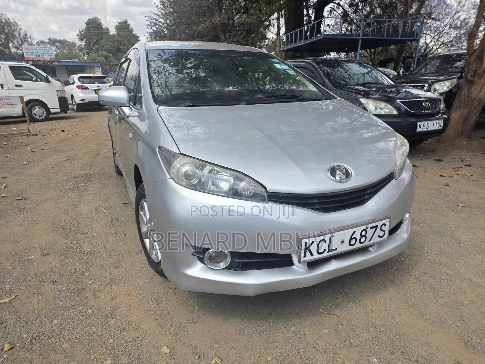 Toyota Wish 2011 Silver