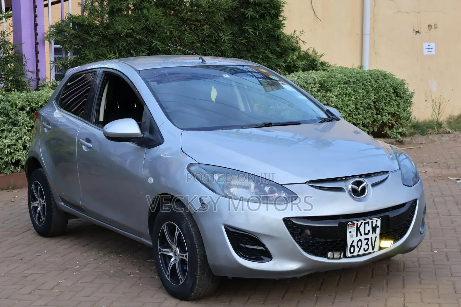 Mazda Demio 2013 Gray