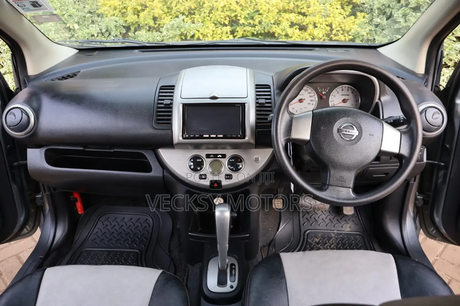 Nissan Note 2012 Gray