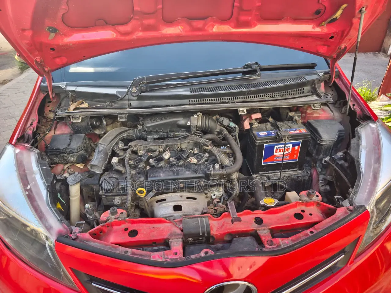 Toyota Vitz 2012 Red