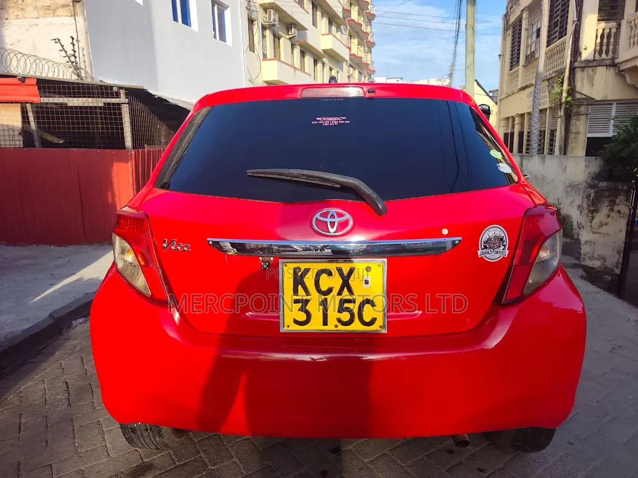 Toyota Vitz 2012 Red