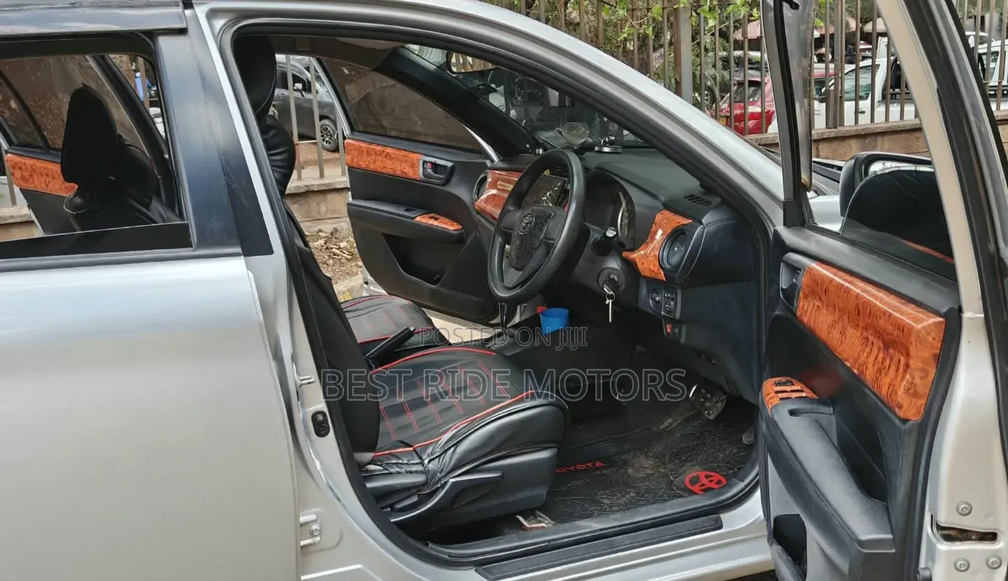 Toyota Axio 1.5 X 2WD 2013 Silver