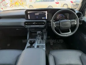 Toyota Land Cruiser Prado 2.8 2024 White