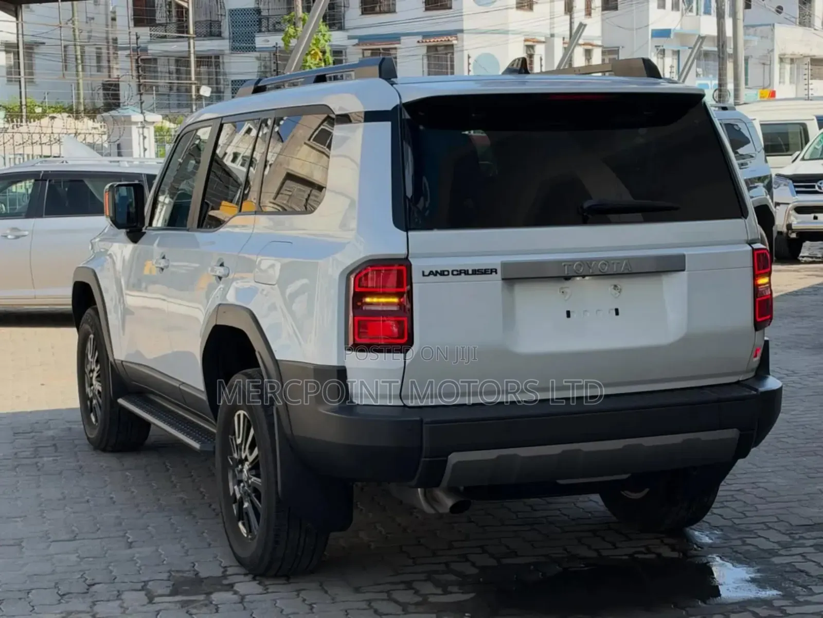 Toyota Land Cruiser Prado 2.8 2024 White