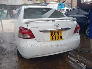 Toyota Belta 2010 White