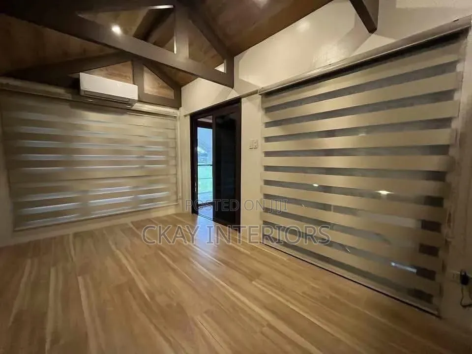 Enjoy Greater Control Over Glare and Incoming Daylight While Working.