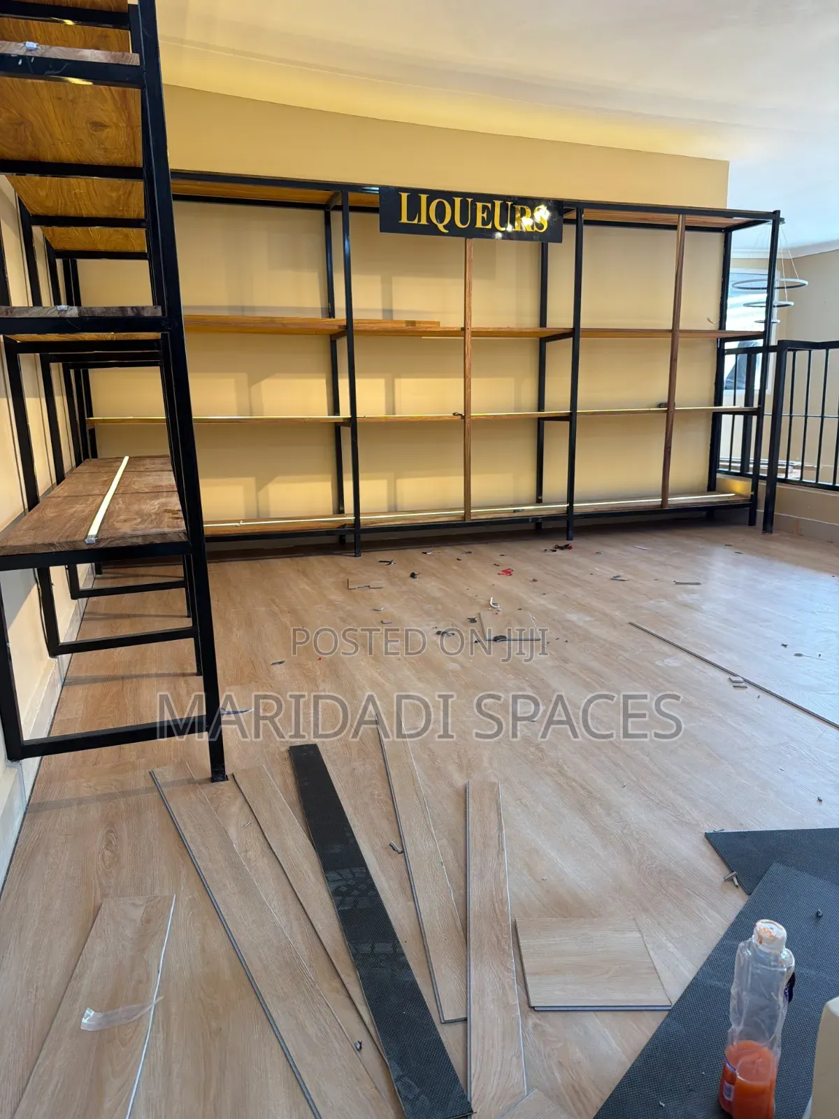 Waterproof and Scratch Resistant SPC Flooring Tiles