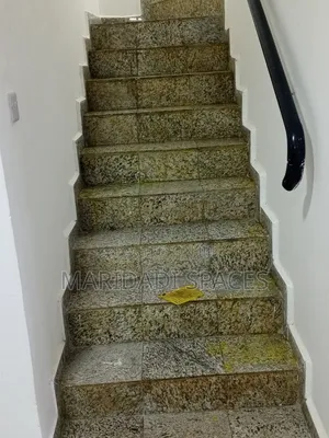 A Before and After Installation of Delta on Staircase