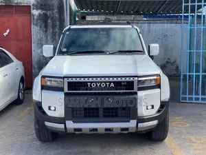 Toyota Land Cruiser Prado 2023 White