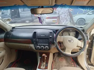 Nissan Bluebird 2009 Silver