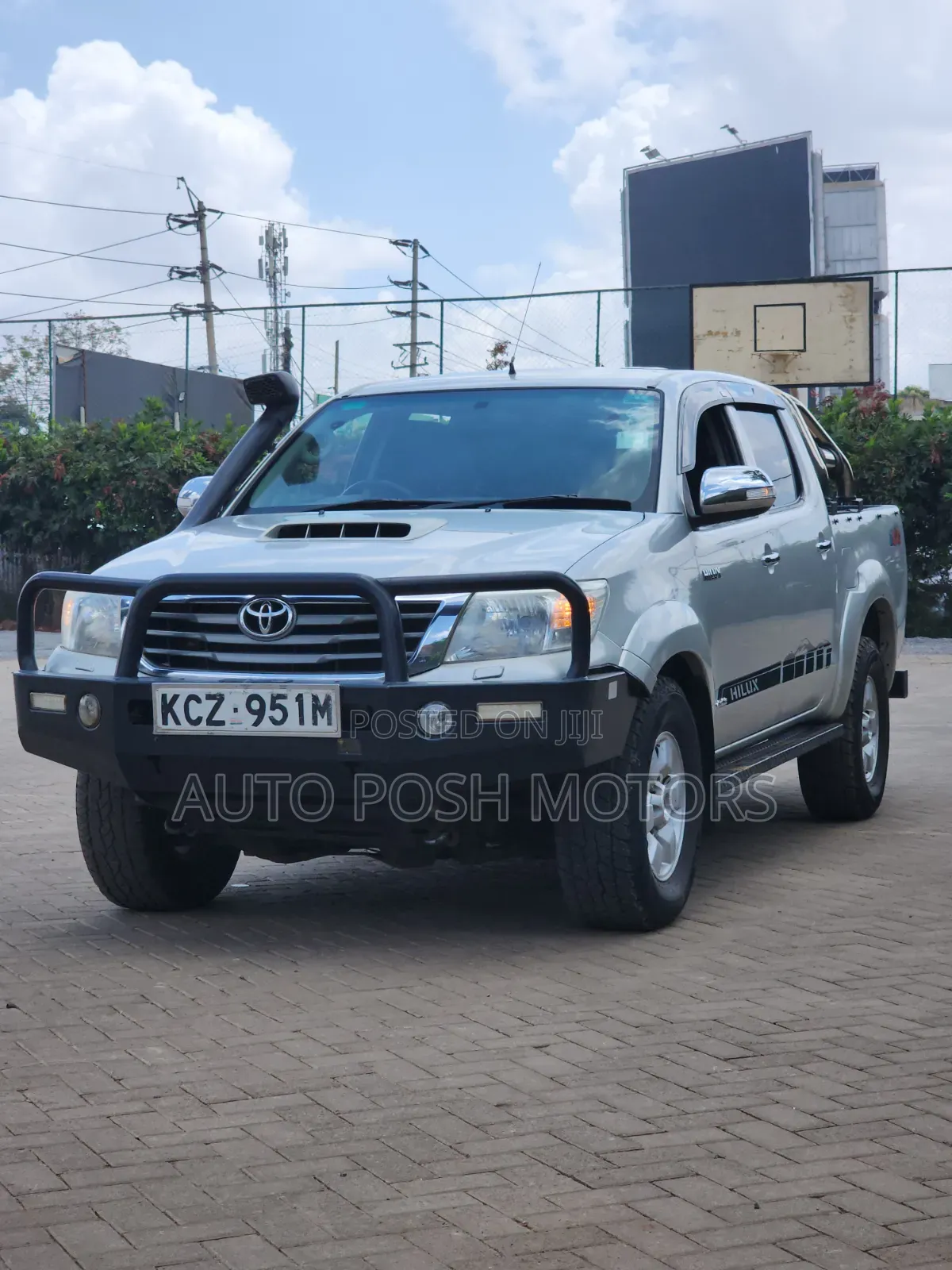 Toyota Hilux 2013 Silver